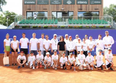 PARK TENISOWY OLIMPIA Poznań - zdjęcie zbiorowe zawodnicy i organizatorzy